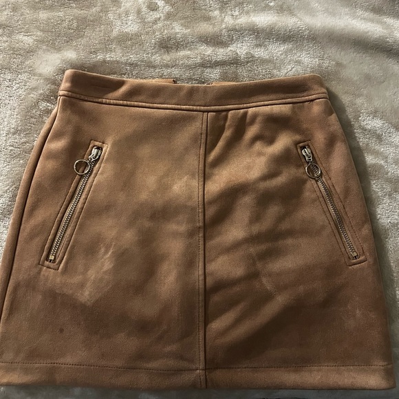 Beige mini skirt